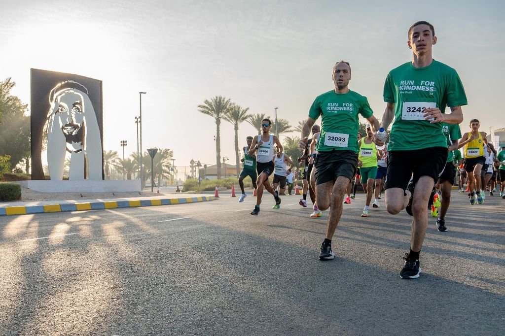 سباق زايد الخيري وماراثون سور الصين نموذج للتعاون الإماراتي الصيني 