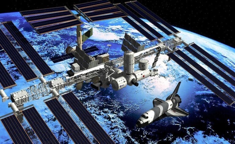 After a 5-month mission.. Astronauts leave the International Space Station