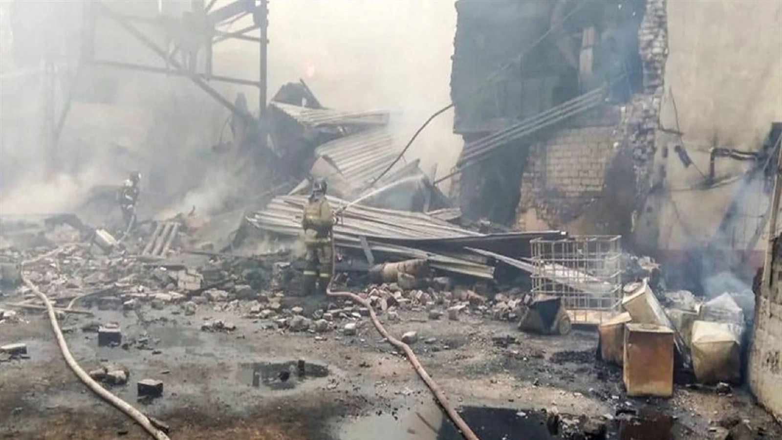 حريق بمحطة قطارات فولغوغراد.. روسيا تدمر 18 مسيرة أوكرانية
