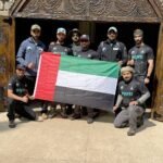 شباب إماراتيون يرفعون راية الوطن على قمة كليمنجارو الأعلى في أفريقيا