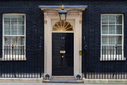 Britain officially recognizes the Palestinian state: a historic step toward peace.
