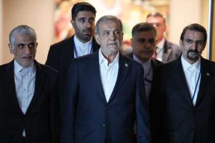 أكدت أن العقوبات أرحم.. إيران تكشف ما طلبته أمريكا مقابل رفع العقوبات