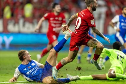 Shabab Al Ahli clinch Dubai Derby with last-gasp winner against Al Nasr