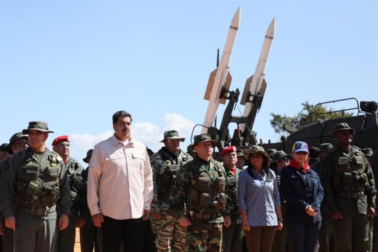 Military exercises in Venezuela in response to US escalation