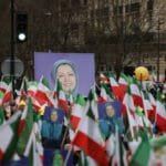 بتهمة مهاجمة البنية التحتية.. إيران تعدم اثنين من أعضاء جماعة معارضة