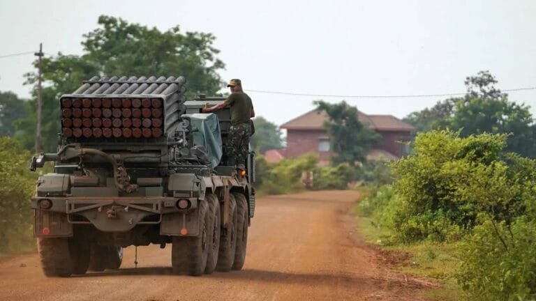 تايلاند وكمبوديا تتفقان على الوساطة الماليزية