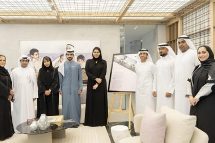 بريد الإمارات يصدر طابعاً تذكارياً في ذكرى تأسيس المجلس الأعلى للأمومة والطفولة
