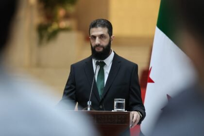 "لا تقسيم ولا انقسام".. الشرع يؤكد وحدة أراضي سوريا