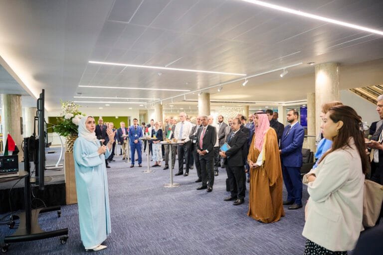 الإمارات تستعرض تصفير البيروقراطية البحرية في لندن