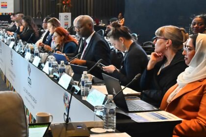 الإمارات تستعرض إدماج المعرفة والتراث الثقافي في الاستراتيجيات المناخية الوطنية