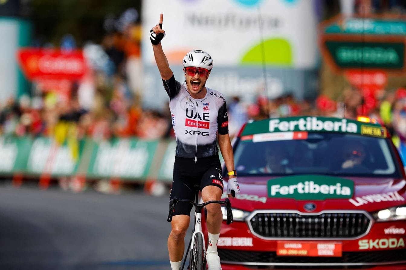 UAE Cycling wins sixth stage of Vuelta a España