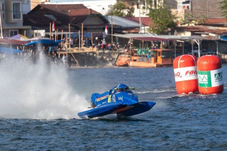 UAE boats lead sprint races in Formula 1 World Cup in Indonesia