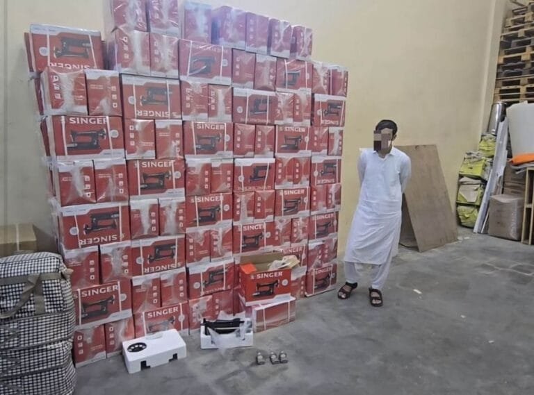 شرطة أبوظبي و"الجهاز الوطني لمكافحة المخدرات" يضبطان "عصابة مخدر الكريستال"