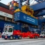 4.83 مليار درهم إيرادات "موانئ أبوظبي" خلال الربع الثاني