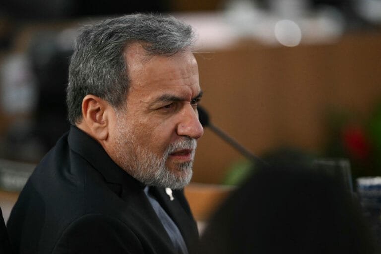 Araqchi: Iran "made efforts to reach a settlement.. Washington's demands are "excessive"