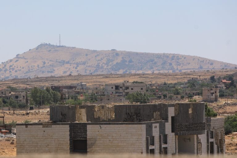 Setting up a checkpoint, Israel again invades the Quneitra countryside.