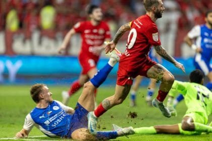 Shabab Al Ahli clinch Dubai Derby with last-gasp winner against Al Nasr