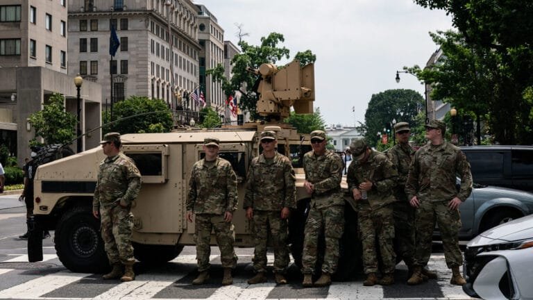 Trump tests his strength against the left: US troops arrive in Portland amid political tensions