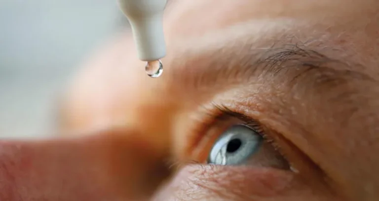 "قطرة عين" قد تخلصك من النظارات