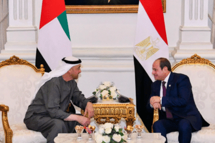 في زيارة أخوية.. محمد بن زايد يصل القاهرة