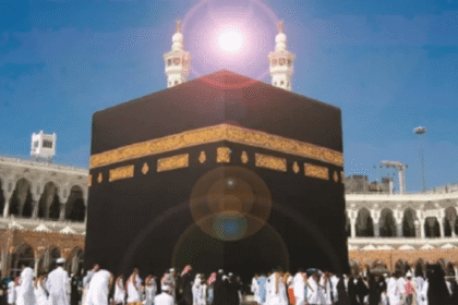 سماء مكة تشهد ظاهرة فلكية مهيبة