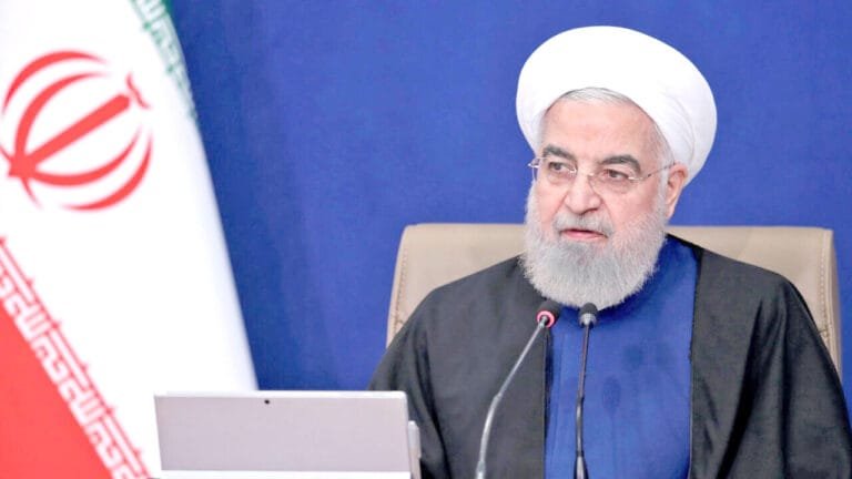 روحاني يدعو إلى المفاوضات مع الغرب لتفادي تصعيد النزاع مع إسرائيل