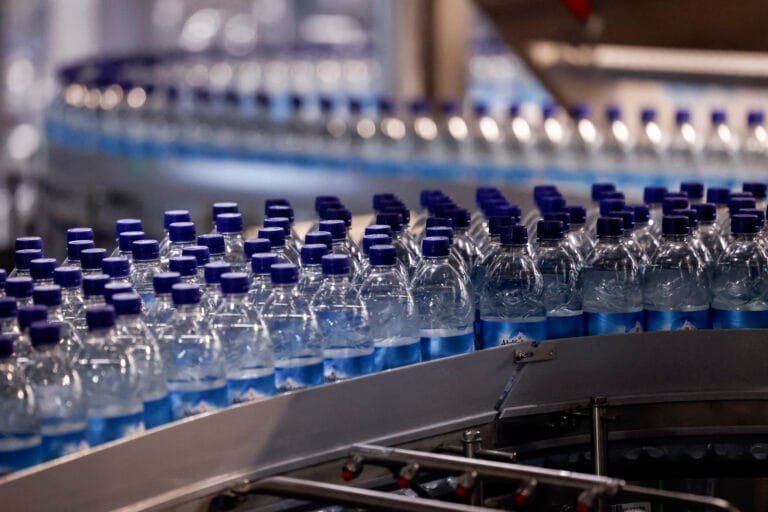 An invisible danger in water bottles creeps into our bodies
