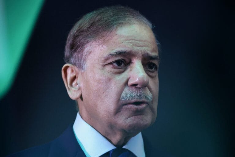 توعد برد قوي.. رئيس وزراء باكستان يدين "استفزازات" أفغانستان