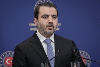 الموقوفون والحدود على الطاولة.. وزير خارجية سوريا في بيروت