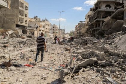 العفو الدولية: العدوان الإسرائيلي يحوّل غزة إلى جحيم.. نزوح جماعي وانهيار كامل لمقومات الحياة