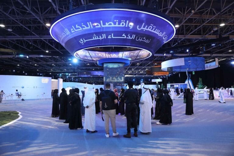 "مشروع المعرفة".. منصة رائدة لترسيخ اقتصاد المعرفة وتعزيز مكانة الإمارات كمركز عالمي للتنمية والابتكار