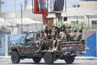 إصابة 6 جنود حكوميين في هجوم لحركة الشباب قرب العاصمة مقديشو