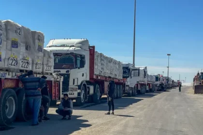 UNRWA: 6,000 trucks wait at Gaza gates