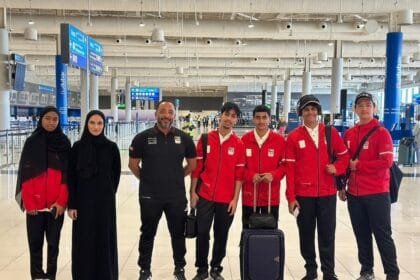 5 male and female players representing eSports in the "Asian Games"