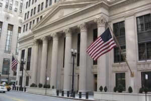 The US Federal Reserve responds to market expectations