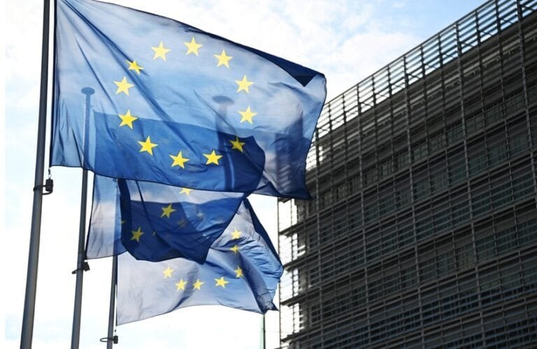 The European Commissioner calls on the European Union to impose sanctions on Israel to encourage peace