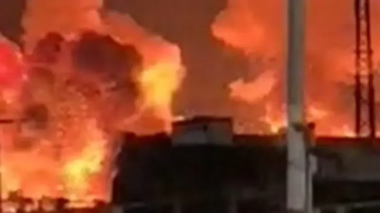 Power outage.. 10 Israeli raids on Sidon district, southern Lebanon