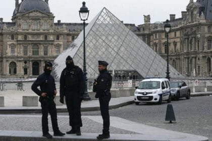 France: Five new suspects arrested in Louvre museum robbery case
