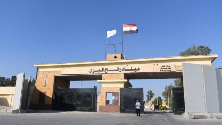 Israel decides not to open Rafah crossing and to reduce humanitarian aid