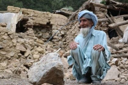 Ashraf Ghani offers condolences for the victims of the northern Afghan earthquake