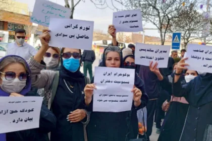 Pollution and influenza force Iran to close schools and universities