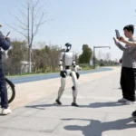 روبوت صيني يدخل موسوعة جينيس بعد السير مائة كيلومتر في ثلاثة أيام