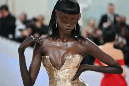 العارضة السودانية الأمريكية أنوك ياي