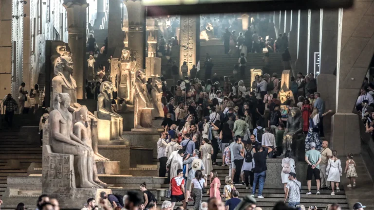 المتحف المصري الكبير يطلق مدونة سلوك إلزامية للزوار بعد رصد ممارسات سلبية11