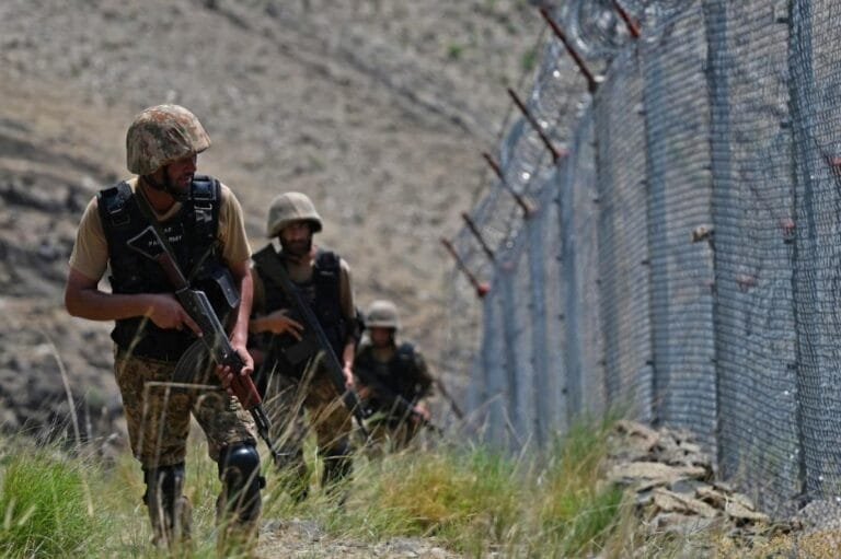 Military tension between Afghanistan and Pakistan