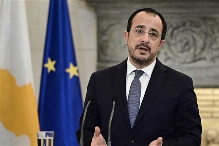 نيكوس خريستودوليديس