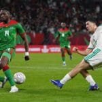 Algeria snatches a hard-fought victory from Burkina Faso's "Stallions" and qualifies for the Round of 16 of the Africa Cup of Nations