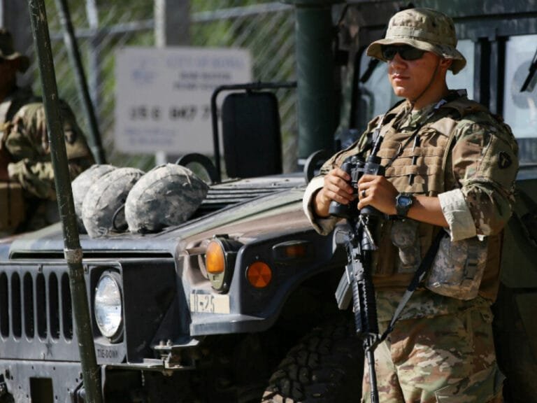 A controversial US plan: The Trump administration is moving towards establishing a fortified military zone on the border with Mexico.