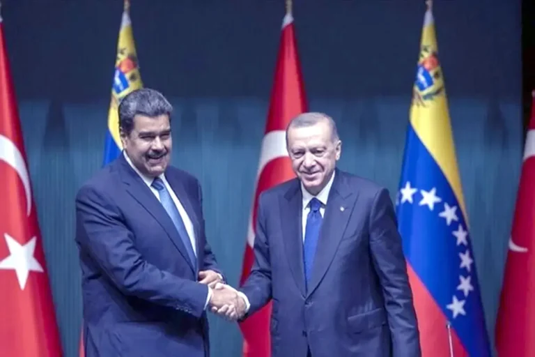 Erdogan urges Maduro to continue dialogue with the United States