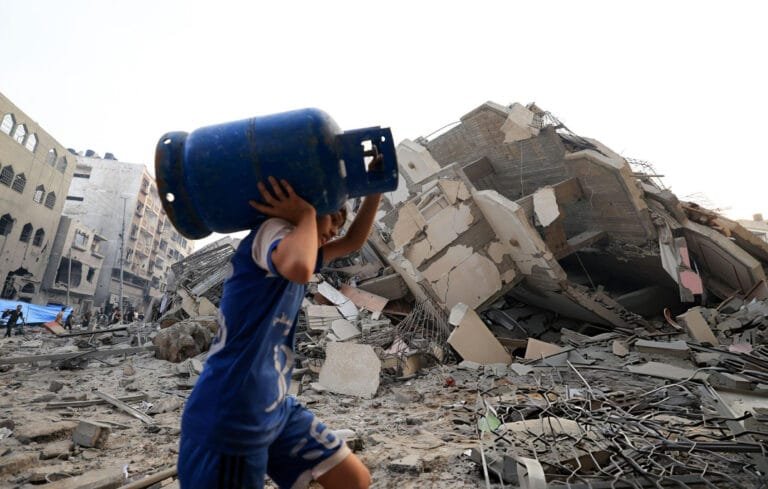 Cooking gas crisis chokes Gaza: Family rations take 3 months due to "scarce quantities"